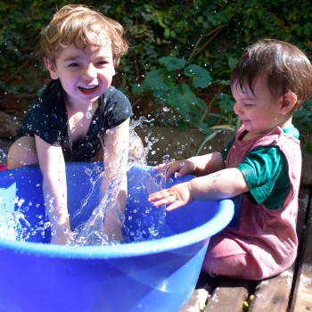 Ahorrar agua en casa - Ideas simples para enseñar a tus hijos