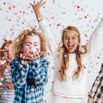 ¡Feliz Día de Santo! Mensajes de cumpleaños por nombre para niños y niñas