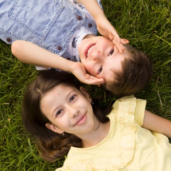 Poemas cortos para hermanos para dedicar en un día especial