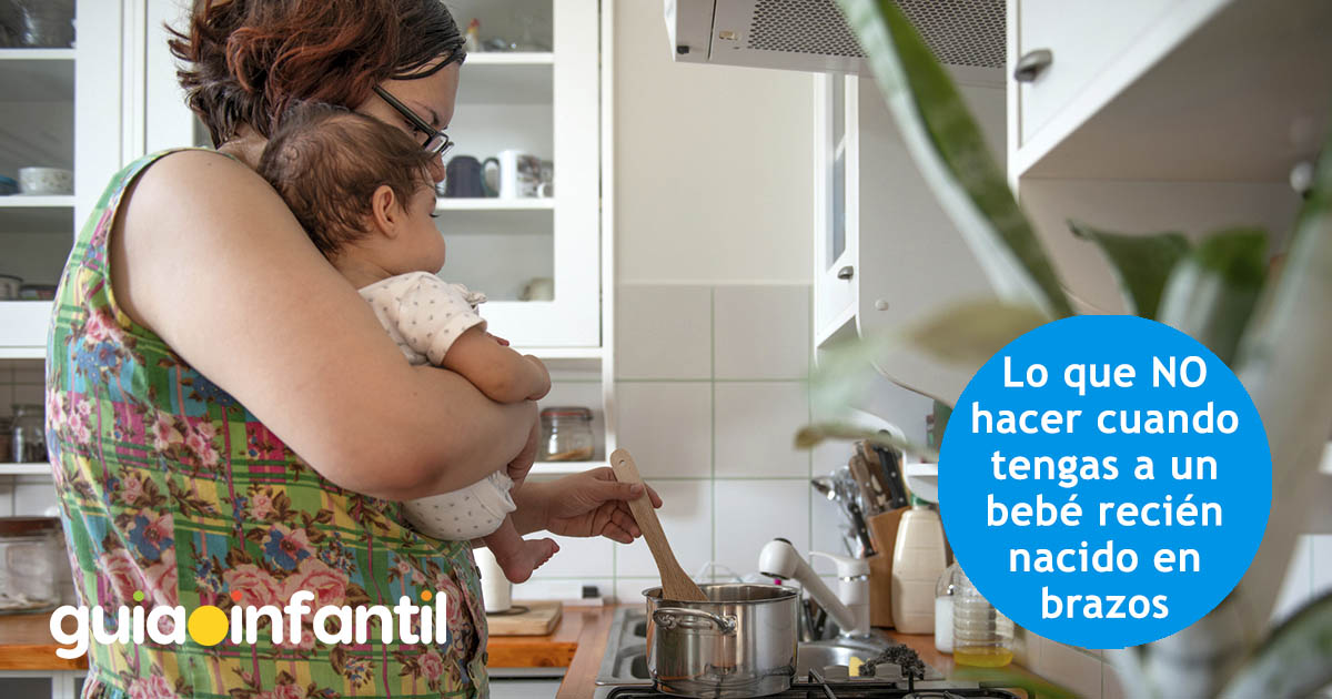 formas incorrectas de cargar a un bebé