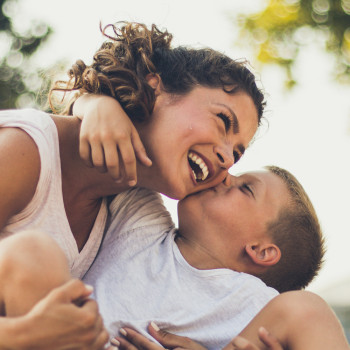Anima a tu hijo a experimentar la magia de compartir las emociones
