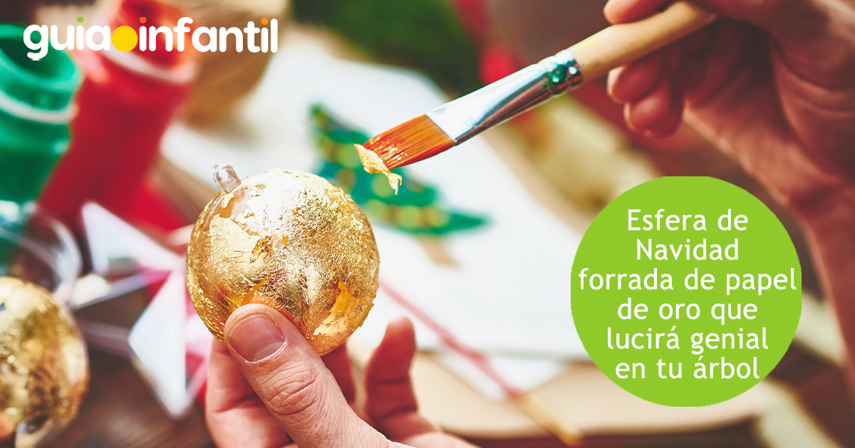 Esfera de oro para Navidad