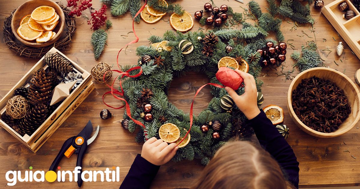 Corona navideña de frutas para hacer con niños