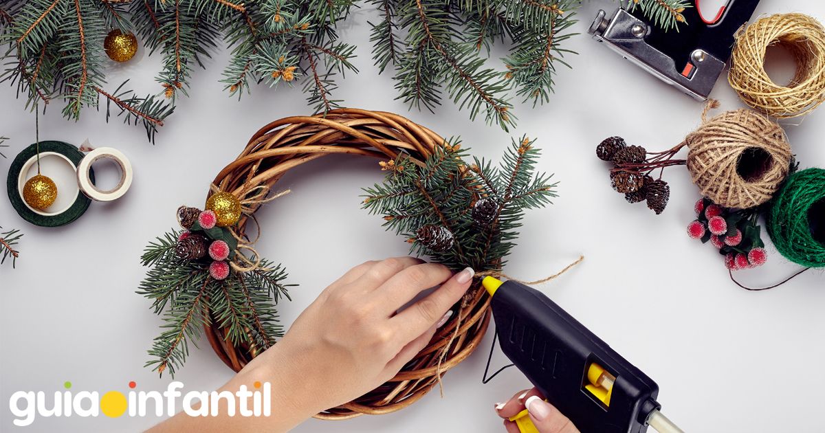 Corona de Navidad DIY con ramas