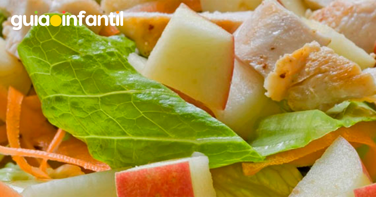 Receta de ensalada de pollo, manzana, y zanahoria. Recetas navideñas