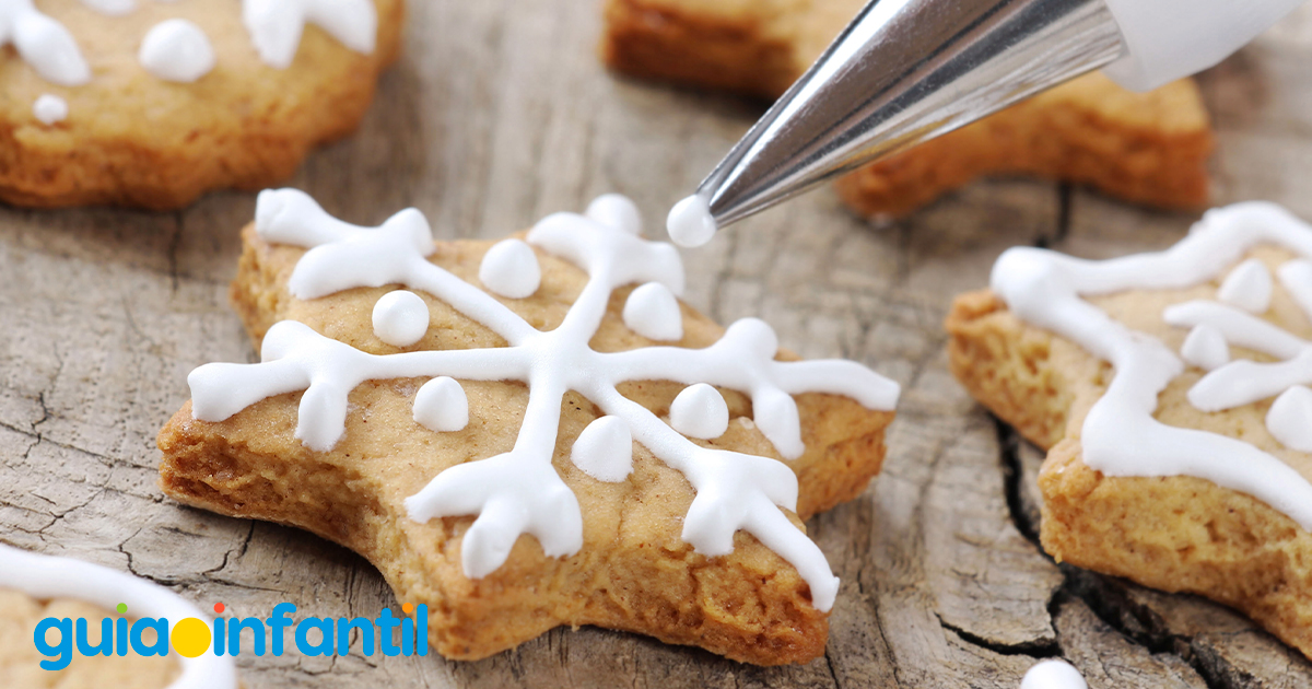 Cómo hacer frosting para galletas de jengibre 