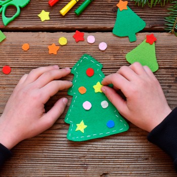 Cómo hacer un árbol de Navidad para niños con fieltro o foami muy fácil