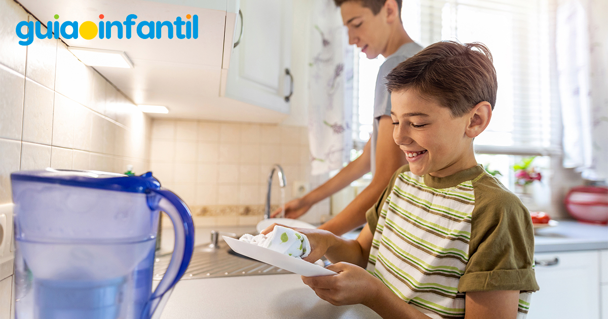 Los niños y las labores de casa