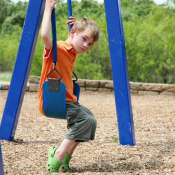 Qué puedes hacer como padre de un niño al que le cuesta hacer amigos
