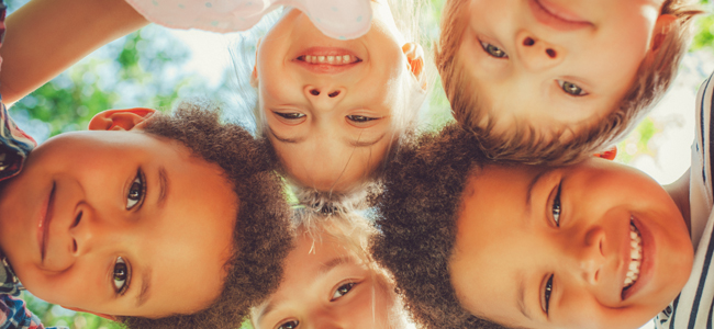 Consejos para que los niños aprendan a hacer amistades