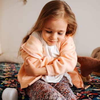El codo de niñera en los niños. Causas, síntomas y tratamiento