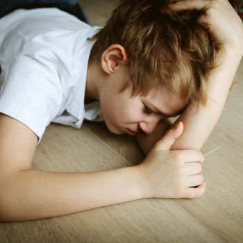 Mi hijo está siempre desmotivado y apático. ¿Qué hago?