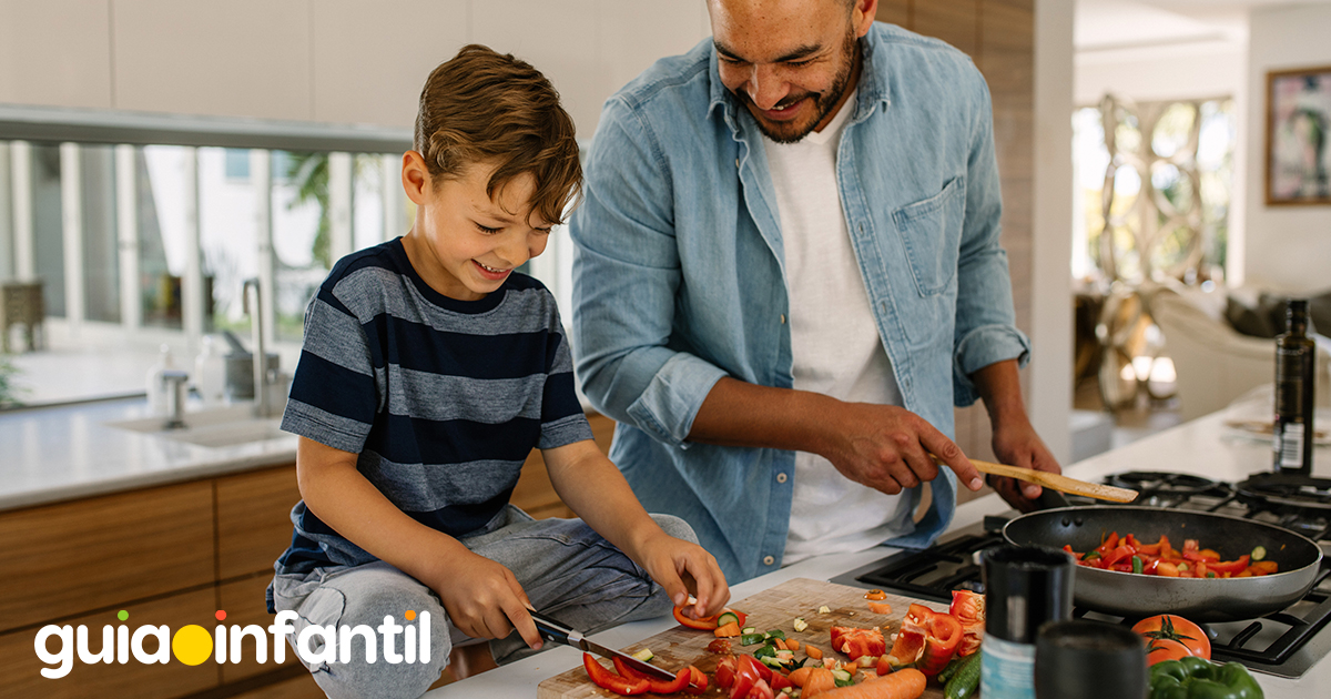 Niños ayudando a sus padres