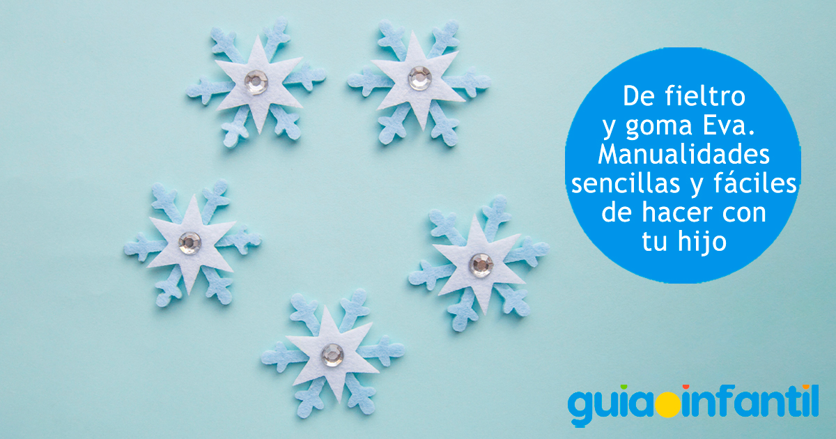 Copos de nieve hechos con fieltro