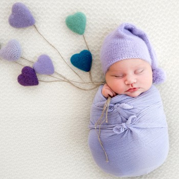 32 brillantes nombres de niñas, niños y unisex inspirados en colores