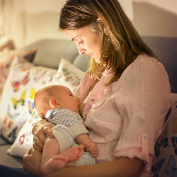 Las madres con gripe A deben dar el pecho a su bebé