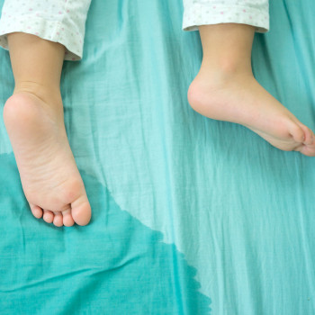 Vídeo: Consejos para el niño que moja la cama