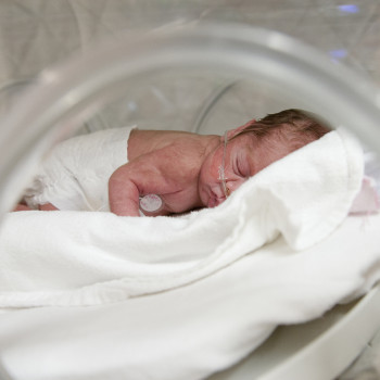 Atención y cuidados de bebés prematuros. Consejos para madres y padres