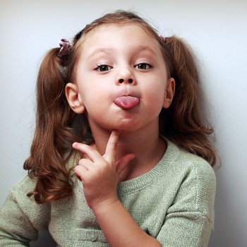Ejercicios con la lengua para que los niños hablen bien