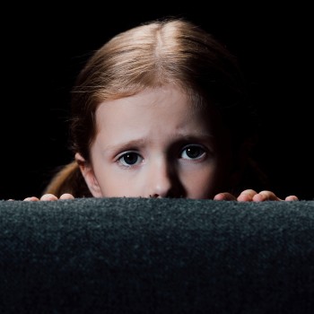A qué tienen miedo los niños según su edad y cuándo acudir al psicólogo