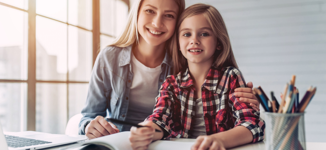 los niños que hacen los deberes con sus padres sacan perores nsotas