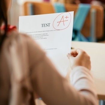 Cómo enseñar a los niños a gestionar el tiempo en los exámenes (y así aprobar)