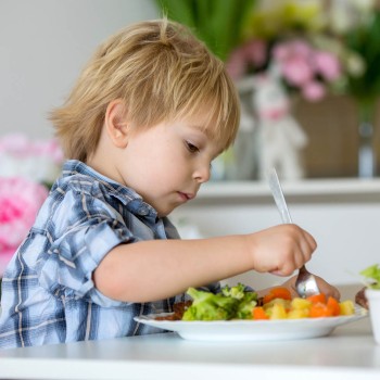 20 Hábitos de alimentación para niños con problemas de digestión