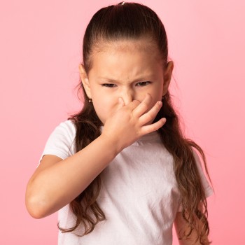 ¿Cómo quitar el mal olor de las axilas en niños? Guía para padres