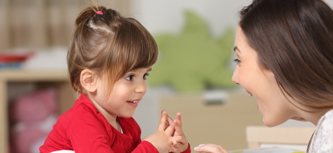 Introducir los dos idiomas a los niños