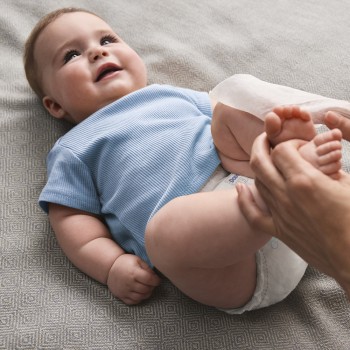 Cuidado dermatológico del recién nacido: guía para elegir las mejores toallitas
