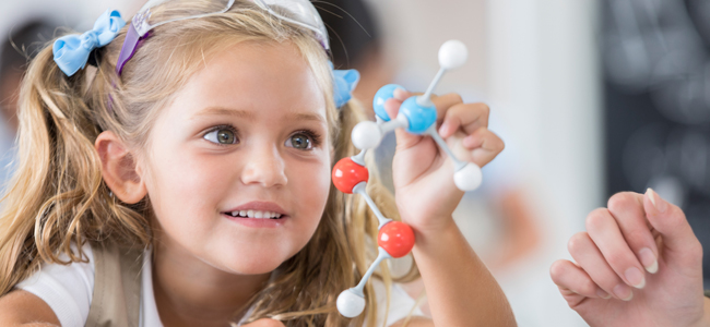 niñas menos inteligentes que los niños