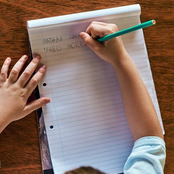 31 Dictados cortos para niños de primaria en marzo