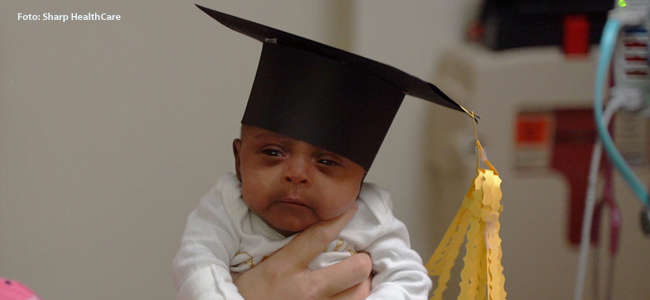 bebé más pequeño del mundo y su madre