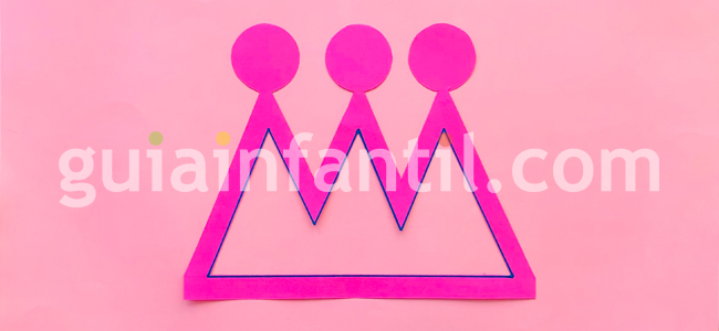 Paso 2 para este photocall brillibrilli de tu fiesta de princesas