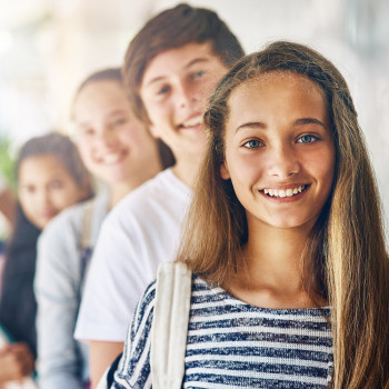 Los cambios físicos más comunes en niños y niñas en la adolescencia