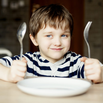 Modelo de plato de comida saludable para los niños