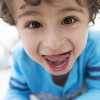 Por qué a tus hijos les cuesta pronunciar "erre" y "ese"