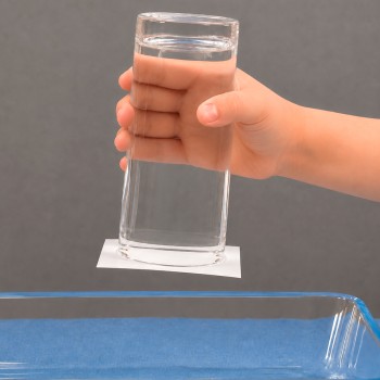 Ciencia fácil para niños - Experimento del vaso de agua que no cae