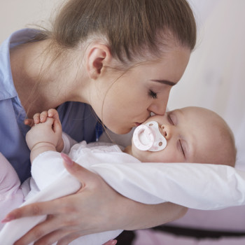 Tener demasiado apego es malo para los bebés y los niños, ¿sí o no?