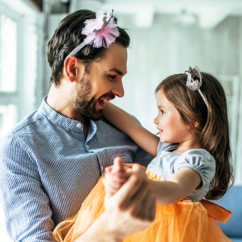 32 reglas de oro para ser un buen papá de una niña y educarla con amor