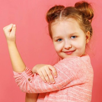 14 cosas que debemos enseñar a las niñas para que crezcan seguras y fuertes