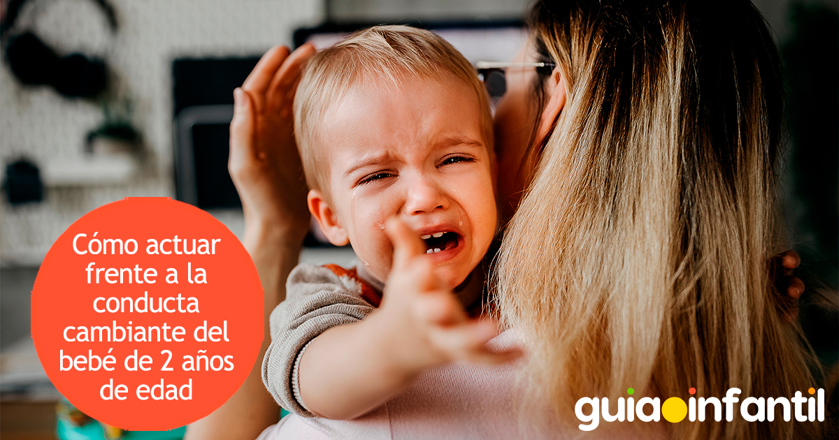 La conducta del bebé de 2 años de edad