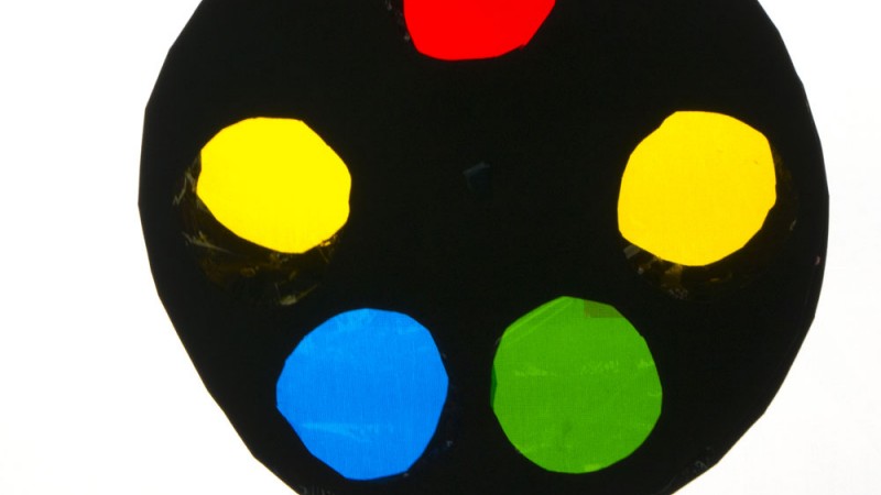 Cómo hacer una rueda cromática para mezclar colores. Manualidad infantil