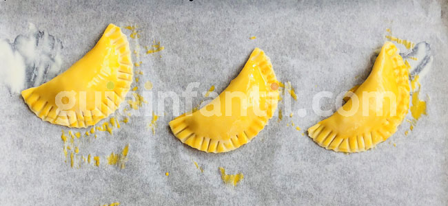 Empanadillas de melocotón. Paso 4