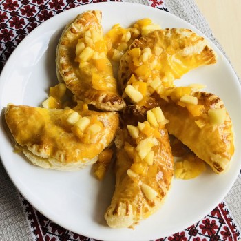 Empanadillas de melocotón. Recetas de trampantojo para niños