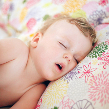 Lo que el método Montessori aconseja para que los niños duerman bien