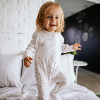 Sabemos por qué los niños se despiertan temprano los fines de semana