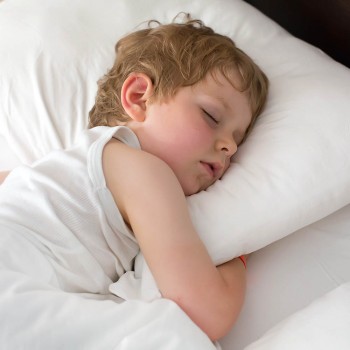 La sencilla rutina que hará que los niños se duerman en 10 minutos