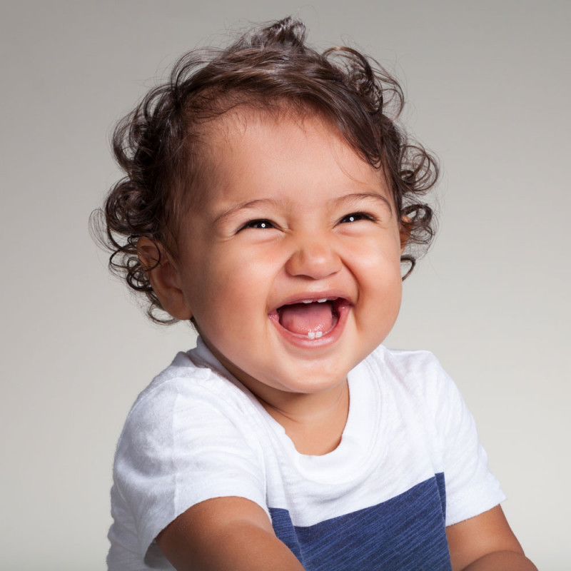 Bebé con muy buen humor