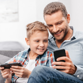 El móvil no es tan malo para los niños y así lo explica este experto